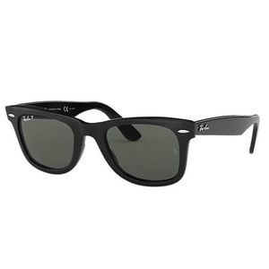 Polarized black Ray-Ban Wayfarer